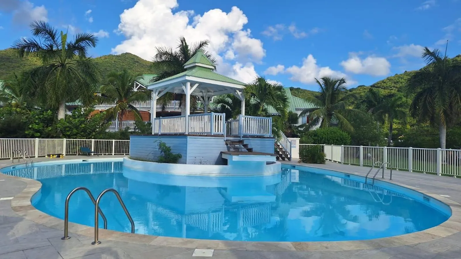 Anse Marcel Blue Booby 2Bd Lejlighed